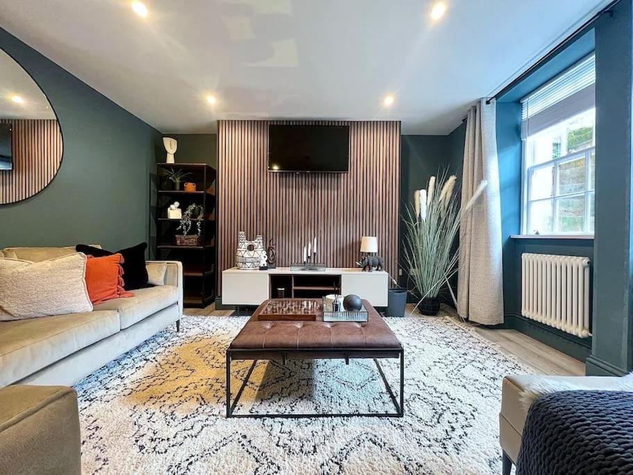 Fabulous Large Apartment In Great Location Bath Exterior foto
